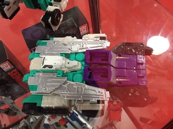 Cybertron Con 2016   Titans Return Sixshot Detailed Display Photos  08 (8 of 27)